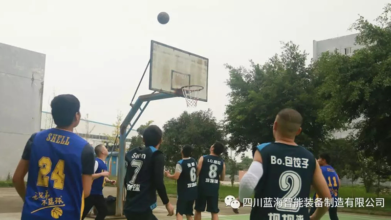 藍海智裝vs海峽科技園區(qū)籃球友誼賽