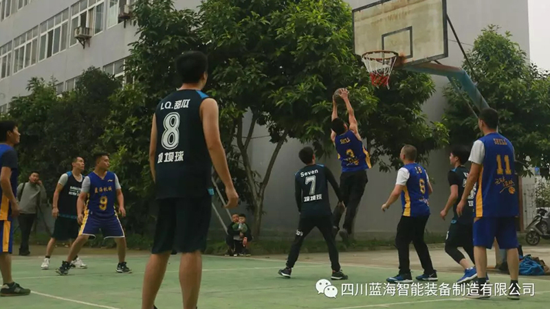 藍海智裝vs海峽科技園區(qū)籃球友誼賽