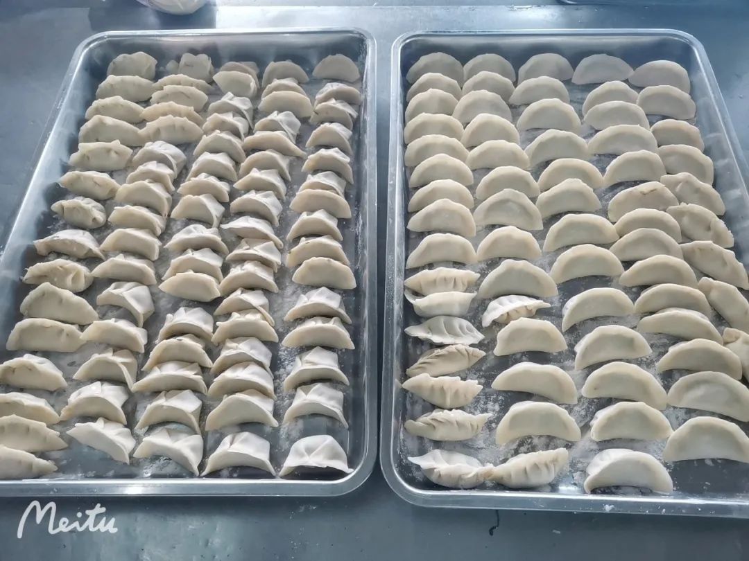 迎冬至吃餃子，藍(lán)海智裝“冬至暖心”活動進(jìn)行時(shí)