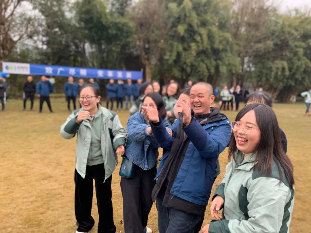 【藍(lán)海智裝年會】繼往開來迎新春 致廣盡精拓藍(lán)海