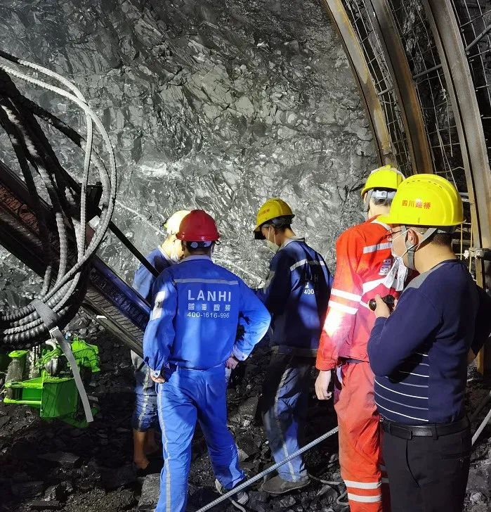 施工3合1！藍(lán)海智裝助力數(shù)字隧道智能建造示范基地